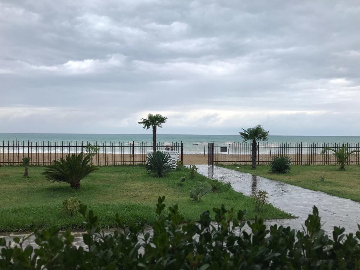Injir Village Hotel Gudauta Dış mekan fotoğraf