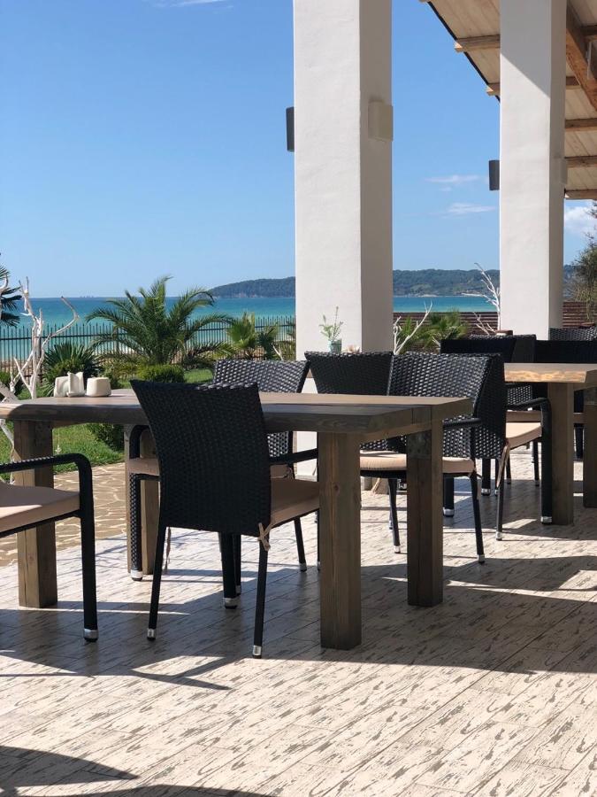 Injir Village Hotel Gudauta Dış mekan fotoğraf